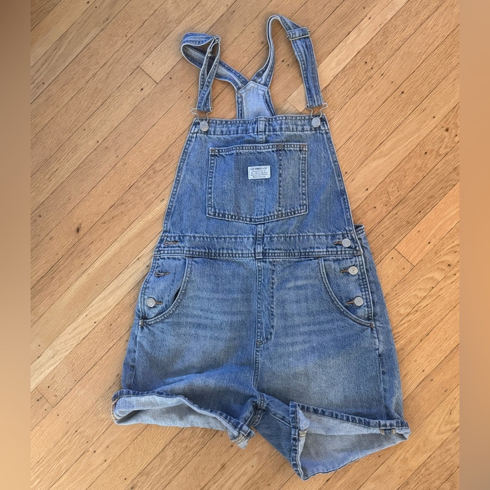 Levi's women’s shortalls - About last week medium wash - Size M